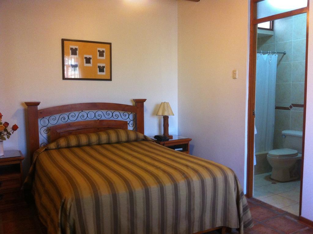 Oro Viejo Hotel